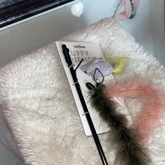 Fluffy Friends Cat Toy with Feathers - Picture 3 of 5